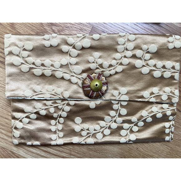 Elegant Silk Purse Clutches Set - Timeless Style, Practical Functionality - Picture 3 of 11